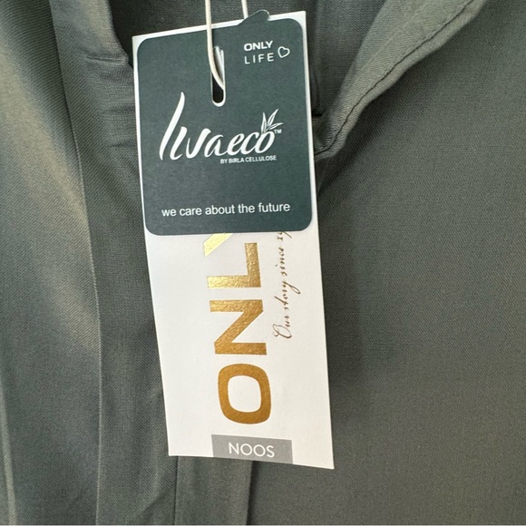 NWT ONLY drop tail sleeveless blouse green gray 40 medium with lace - Picture 6 of 9